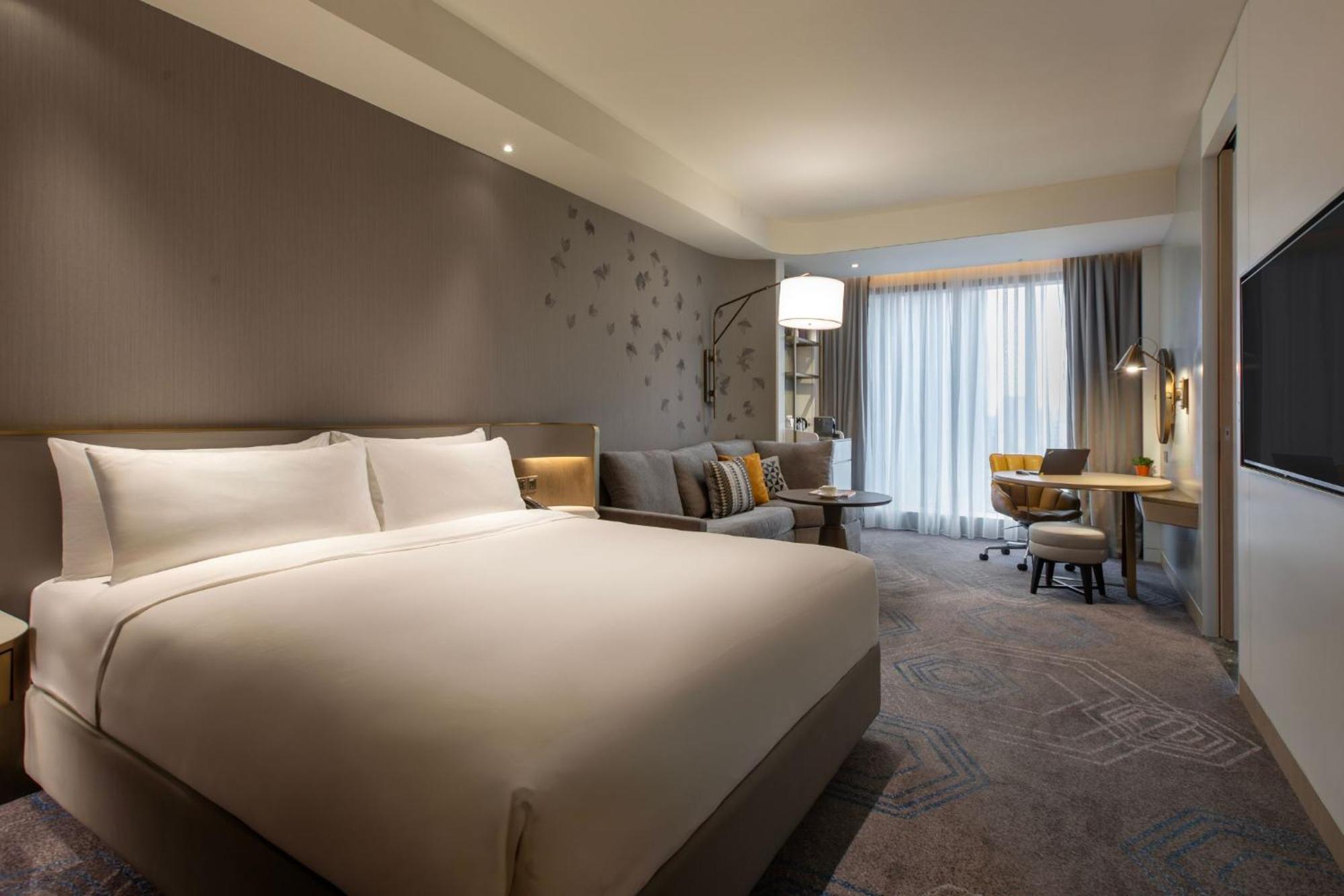 Crowne Plaza Centre By Ihg Hotel 5*