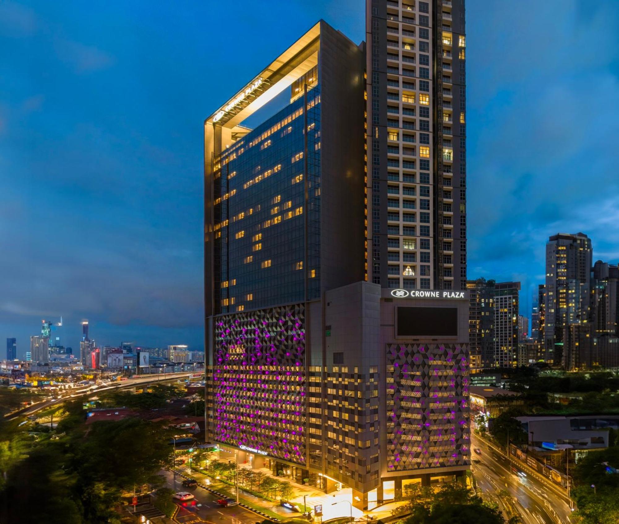 Hotel Crowne Plaza Centre By Ihg 5*